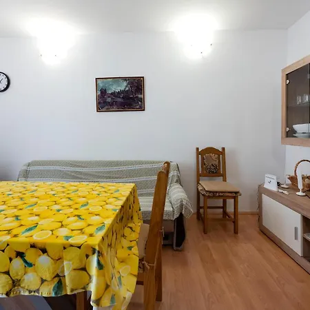 Cozy In With Kitchen Holiday home Skradin