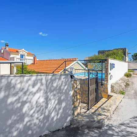 4 Bedroom Stunning In 펜션