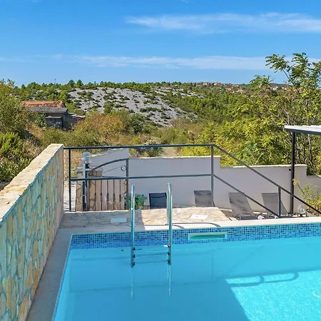 Cozy In With Kitchen Holiday home Skradin