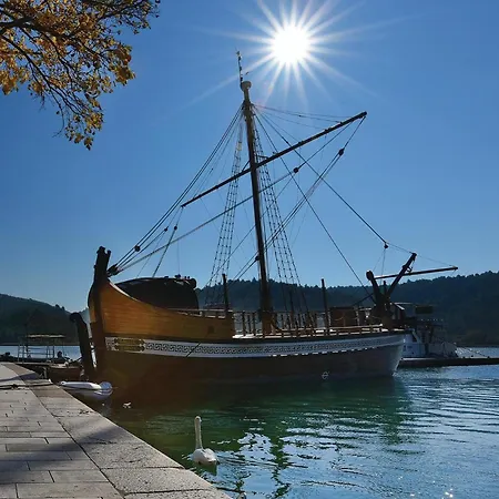 Cozy In With Kitchen * Skradin
