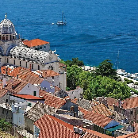 4 Bedroom Stunning In