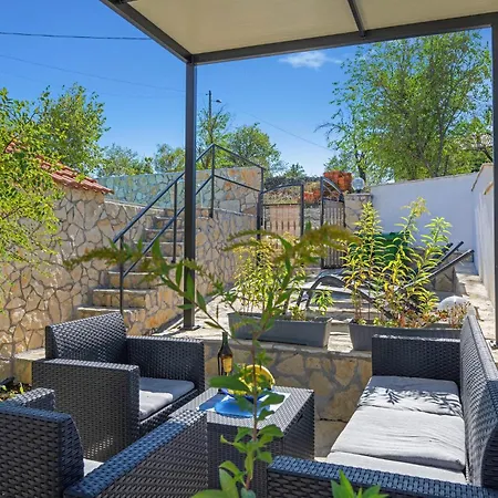 Cozy In With Kitchen Skradin