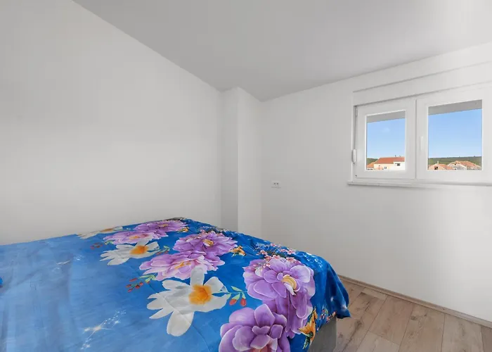 4 Bedroom Stunning In