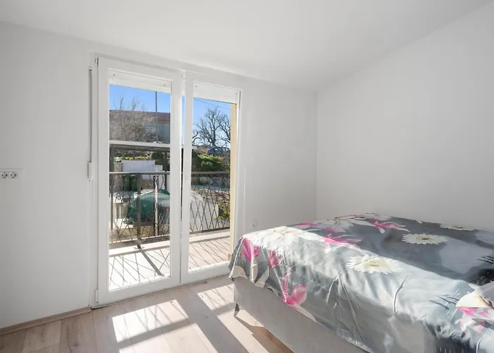 4 Bedroom Stunning In *