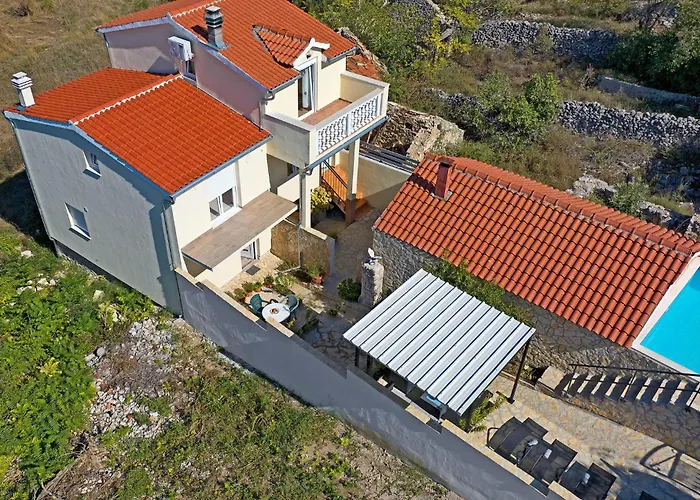 Hébergement de vacances 4 Bedroom Stunning In Skradin