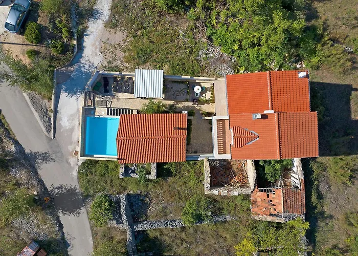 4 Bedroom Stunning In Semesterbostad