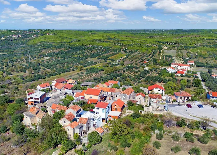 4 Bedroom Stunning In